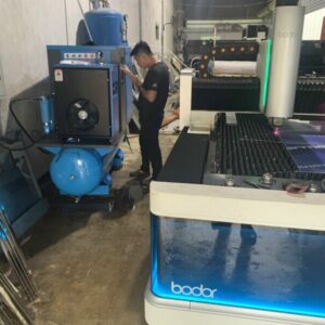 Lắp máy nén khí trục vít cho khách ngày 06/01/2021